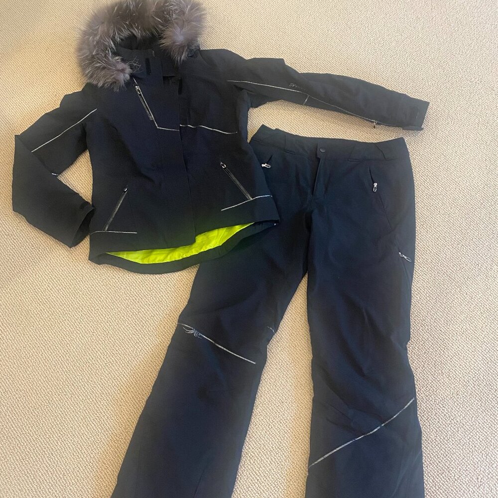 SPYDER Women's Ski Jacket with Fur hood and matching ski pants